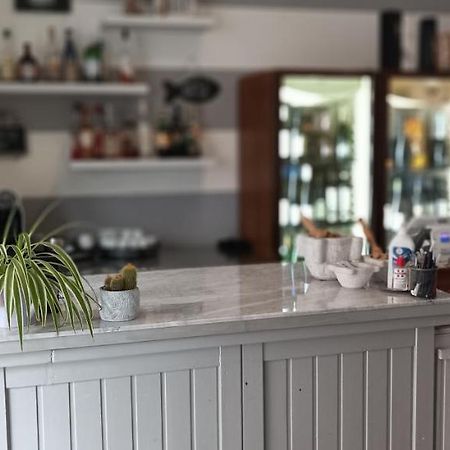 La Casina Di Ale Apartment Marina Di Carrara Luaran gambar
