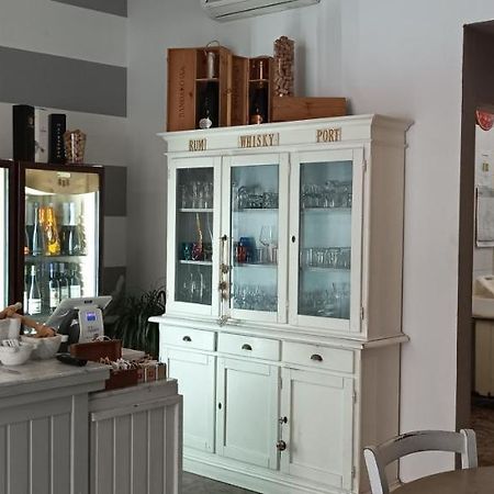 La Casina Di Ale Apartment Marina Di Carrara Luaran gambar