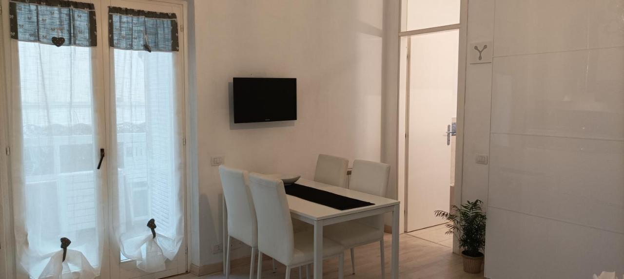La Casina Di Ale Apartment Marina Di Carrara Luaran gambar