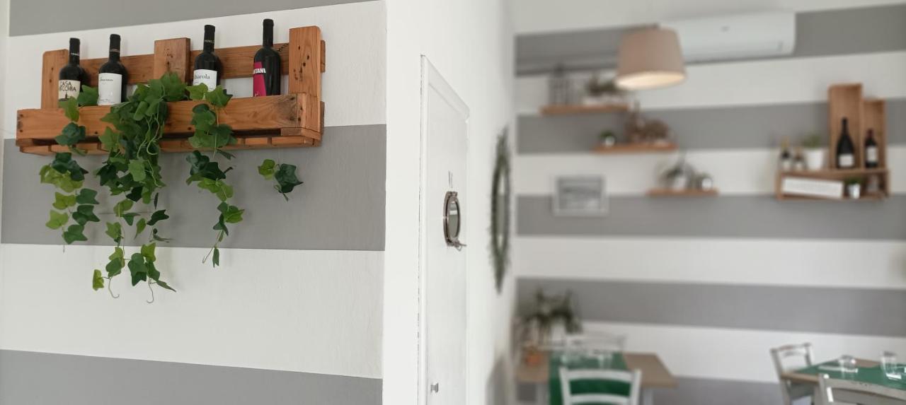 La Casina Di Ale Apartment Marina Di Carrara Luaran gambar
